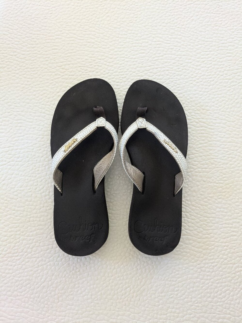 Women's size 5 Reef flip flops